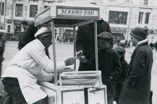Продажа эскимо в СССР, 1935 г.