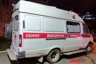 Пострадавшую с травмами головы и тела увезли в больницу.