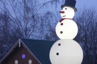 В самом тёплом с 1881 года январе снеговики присутствовали только в виде светильников.