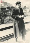 Валерий Владимирович Реймерс с фотоаппаратом на улице Коммунистической. 1965 г.