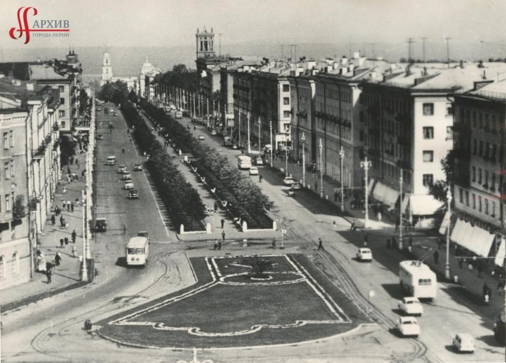 Панорама Комсомольского проспекта, вид из здания городского УВД, 1970-е гг.
