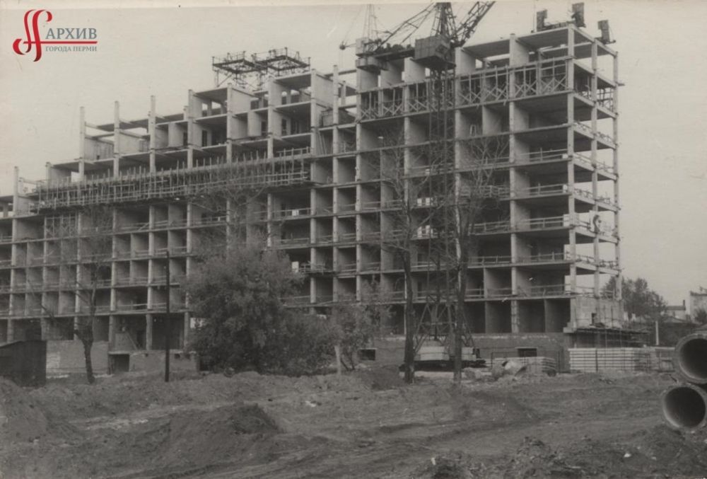 Строительство Дома Советов по улице Ленина, 51, сентябрь 1969 г.