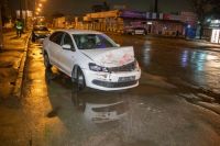 ДТП в Киеве: автомобиль оказался под колесами трамвая