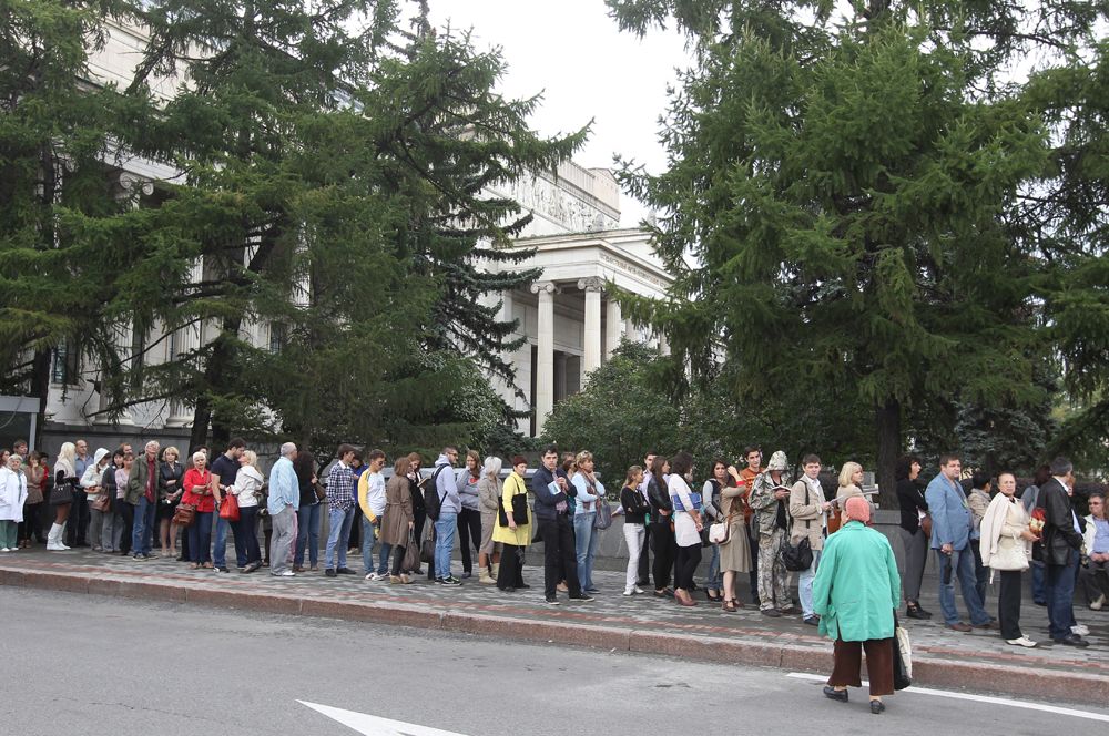 2011 год, в ГМИИ имени Пушкина на выставку работ Сальвадора Дали.