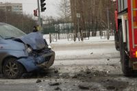 Иномарка на Московском тракте «поцеловала» пожарную машину