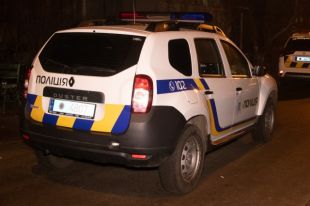 В Киеве женщина ударила собутыльника ножом в шею