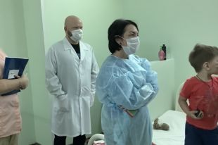 Министр Татьяна Савинова лично проверила условия в инфекционной больнице.