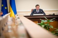 Кабмин одобрил частичную приватизацию «Нафтогаза» и «Укрзализныци»