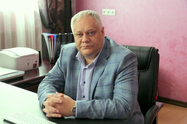 Александр Лавренов имеет научный стаж более 20 лет.