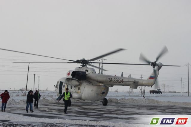 В Оренбург из Гая вылетел вертолет санавиации с женщиной на борту. 