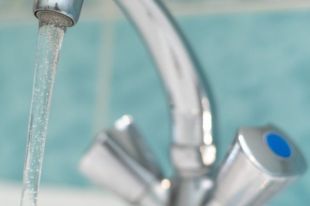В Украине тарифы на воду повысили на 15-20%: причина