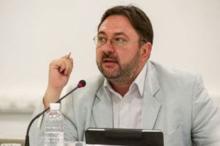 Стали известно, что Зеленский обсуждал с фракцией «Слуги народа»