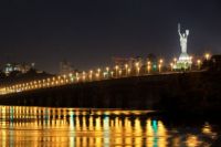 В Киеве частично ограничат трафик на мосту Патона
