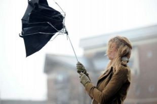 Дожди, мокрый снег и метель: синоптики предупредили об осложнении погоды