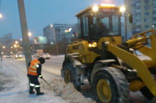 Ежедневно в Тюмени работает более 600 единиц снегоуборочной техники