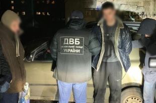 В Николаеве полиция задержала на сбыте марихуаны двух патрульных