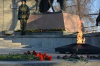 Завершится эстафета возлоцением цветов на Мемориале Победы.