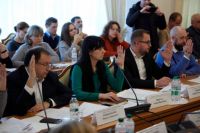 В Украине могут повысить стипендии детям-сиротам