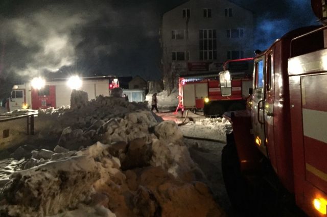 В Оренбурге пожар на улице Ульянова унес жизни двух человек