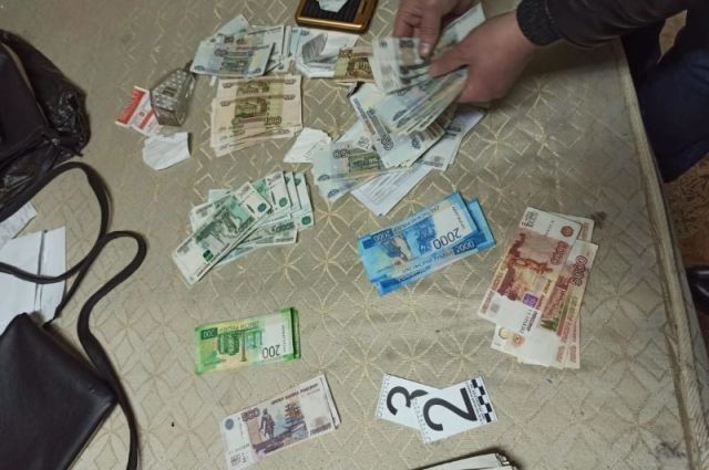 Пять жителей Оренбуржья обвиняются в создании сети подпольных казино.