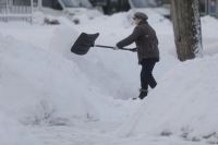 Жители Лабытнанги пожаловались на снежные насыпи