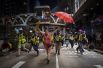 Во время акций протеста в Гонконге. Массовые протесты начались в марте 2019 года в ответ на инициативу правительства изменить существующее законодательство и разрешить экстрадицию в материковый Китай.