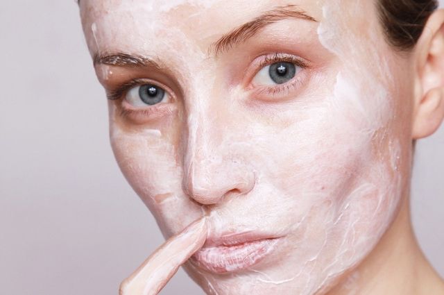 Многие забывают, что кожа выполняет не только защитную, но и дыхательную функцию.
