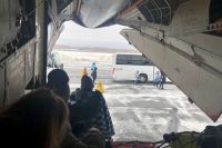 Самолет с эвакуированными россиянами прибыл в Тюмень