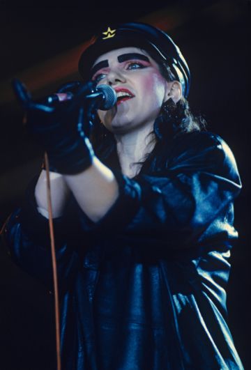 Певица Жанна Агузарова во время международного рок-фестиваля в Лужниках в Москве, 1989 год.