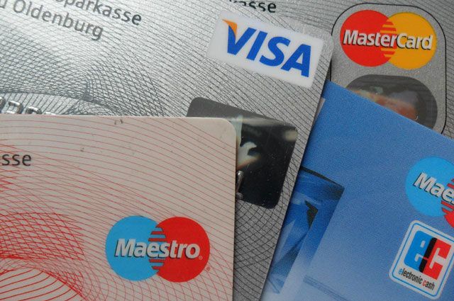 Аферисты разработали новую мошенническую схему с банковскими карточками