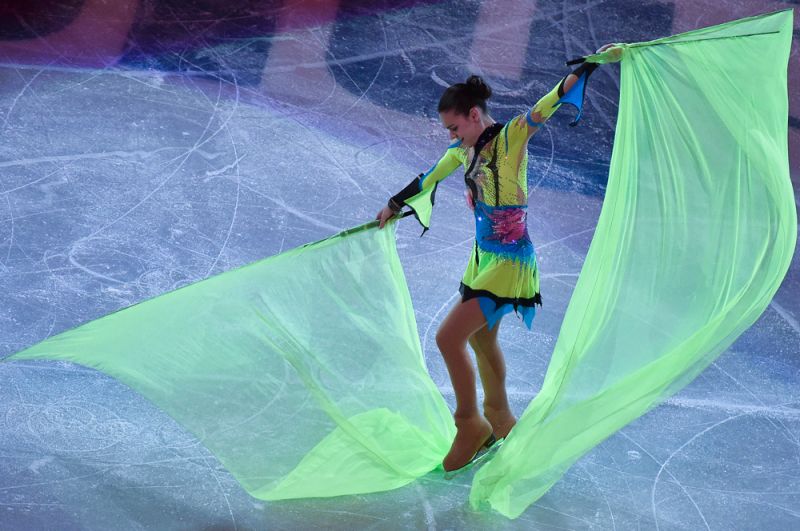 Аделина Сотникова во время показательного выступления на XXII зимних Олимпийских играх в Сочи. 2014 год.