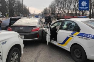 В Борисполе во время преследования водителя пострадали трое полицейских