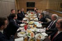 Зеленский обсудил с послами G7 дальнейший курс Украины
