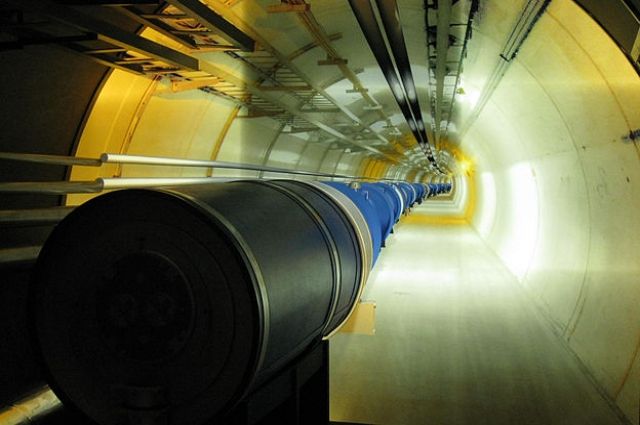 Физики-ядерщики из Новосибирска создали покрытие для реконструкции вакуумных камер Большого адронного коллайдера.