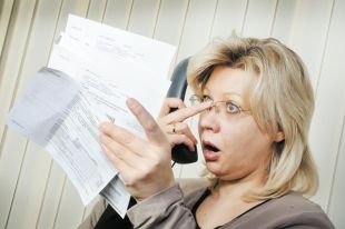 Долги за услуги ЖКХ могут достигать сотен тысяч рублей - в таких случая коммунальщики обычно обращаются в суд.
