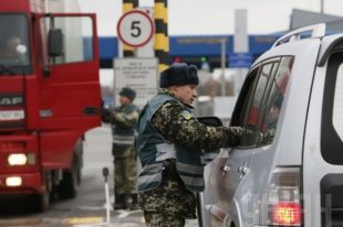 Массовая «депортация»: в Польше открыли границу для украинцев