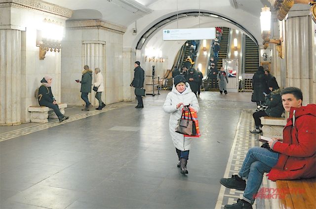 Киевский метрополитен прекращает перевозку пассажиров, − Кличко