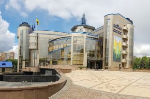 В Украине приостановлены все соревнования по футболу