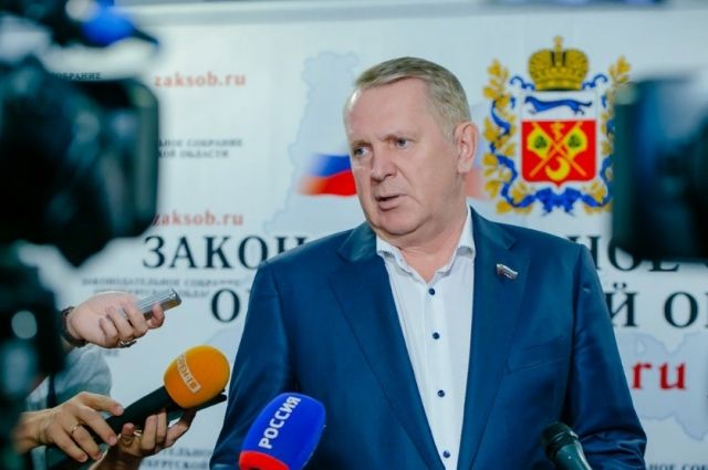 Депутат ЗС Оренбуржья Александр Куниловский с опозданием ушел на карантин. 