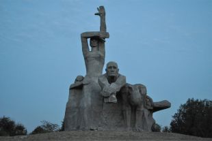 Мемориальный комплекс «Памяти жертв фашизма в Змиевской балке».