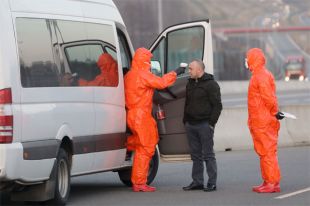 Кому не нужно идти на самоизоляцию при пересечении госграницы: подробности
