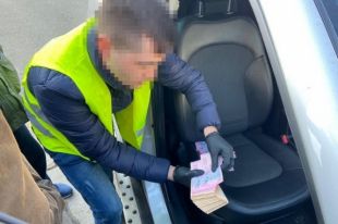 В Киеве чиновника Госэкоакадемии поймали на взятке в 70 тыс гривен