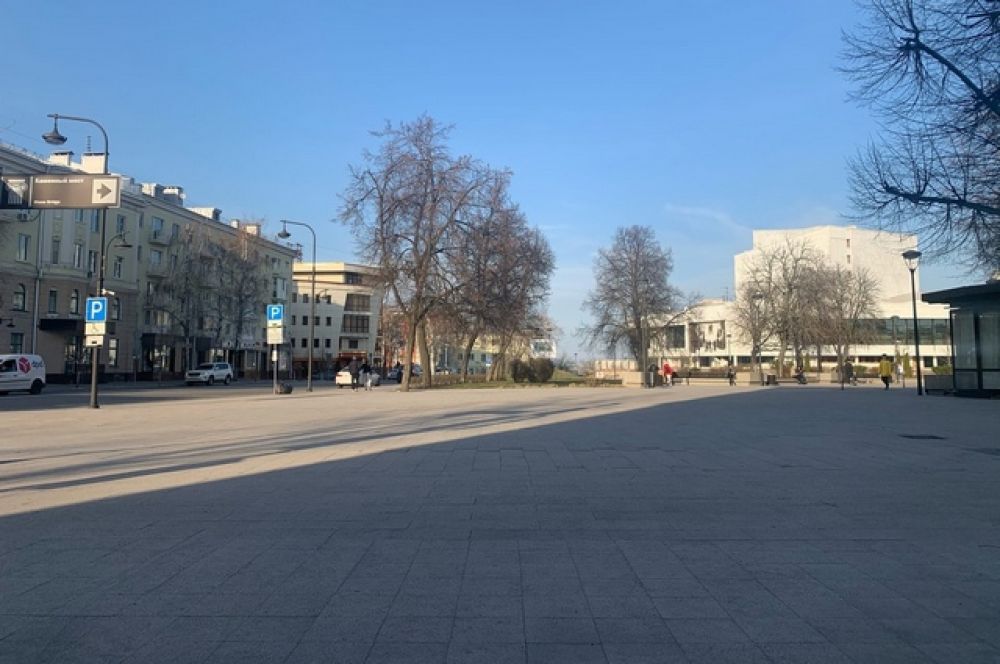 На Советскую площадь мало кто пришел в субботу.