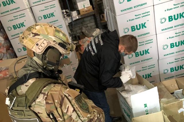 В Харькове мошенники незаконно экспортировали медицинские маски