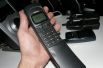 Nokia 8110. Легендарный телефон из фильма «Матрица». В продаже эта модель появилась в 1997 году. Благодаря изогнутой форме корпуса получила народное название «банан». 
