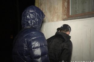 Поймали с поличным: в Сумах полиция разоблачила группу квартирных воров