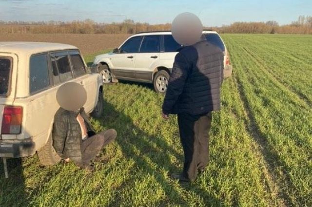 В Сумской области преступники перевозили труп мужчины тремя машинами