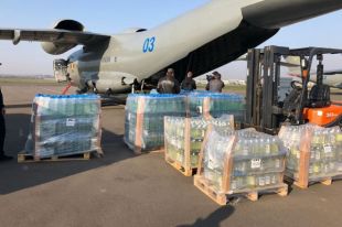 Украина отправила в Италию самолет с медпомощью в борьбе с COVID-19