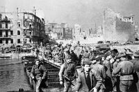Советские войска занимают город Кёнигсберг. 9 апреля 1945 г.
