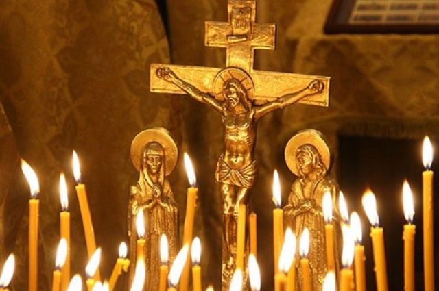Многолюдные богослужения: в Украине трем церковникам выписали штрафы